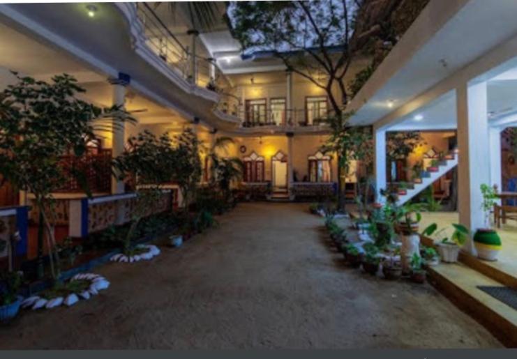 Sea Rock Beach Hotel Arugam Bay Exterior photo